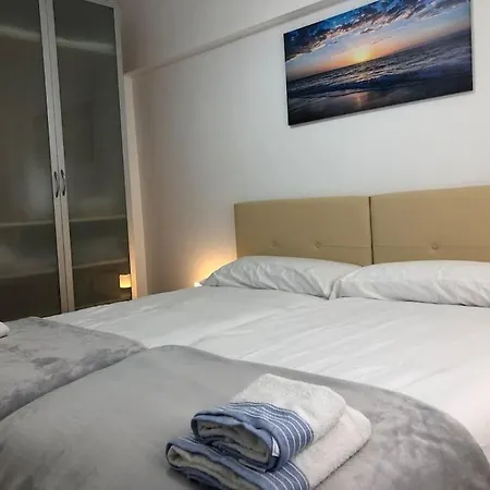 Piso En Zona Universidad Y Sardinero By Urbanhosting Apartment Santander