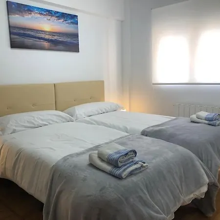Piso En Zona Universidad Y Sardinero By Urbanhosting Apartment *