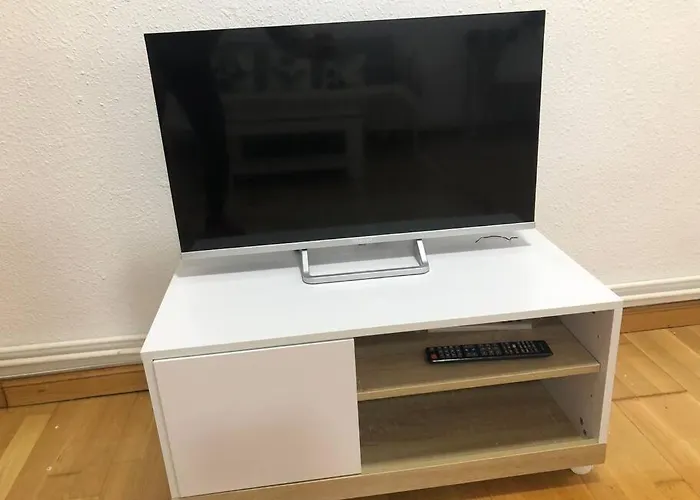 Piso En Zona Universidad Y Sardinero By Urbanhosting