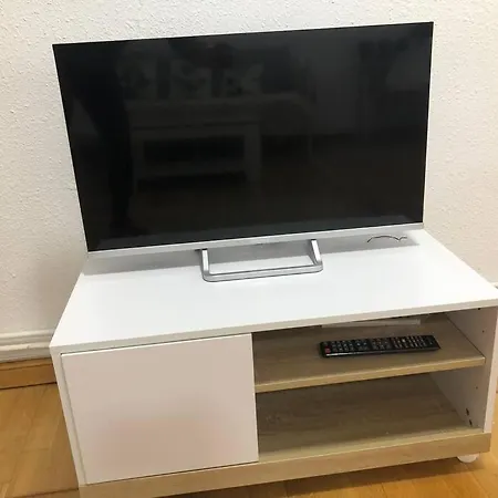 Piso En Zona Universidad Y Sardinero By Urbanhosting