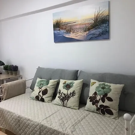 Piso En Zona Universidad Y Sardinero By Urbanhosting